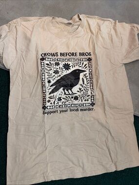 Hot Topic Beige 'Crows Before Bros' Graphic Tee